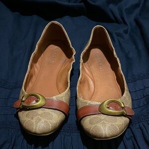 Coach Women's Brown and Tan Loafers